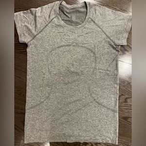 Lululemon Heather grey wick-away fabric t-shirt